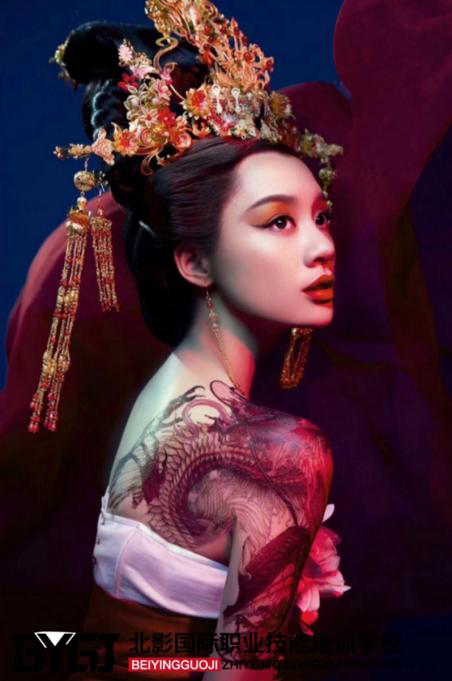 三、首席化妆造型高级班.png